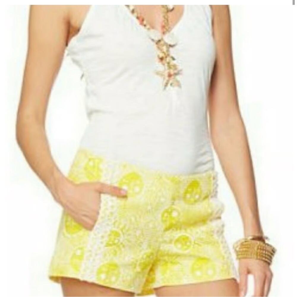 Lilly Pulitzer Liza Lace Trim Shorts Yellow Citrus Print Size 2 Resort Preppy